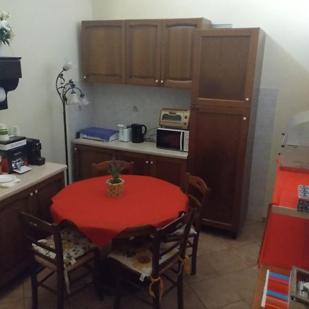 La Strega Ubriaca Bed & Breakfast กอลเลวัลเดลซา ภายนอก รูปภาพ