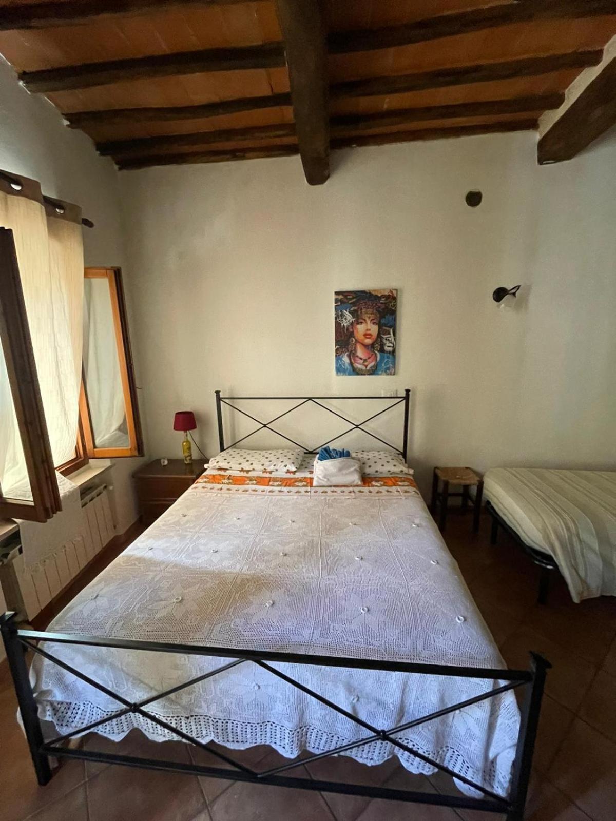 La Strega Ubriaca Bed & Breakfast กอลเลวัลเดลซา ภายนอก รูปภาพ