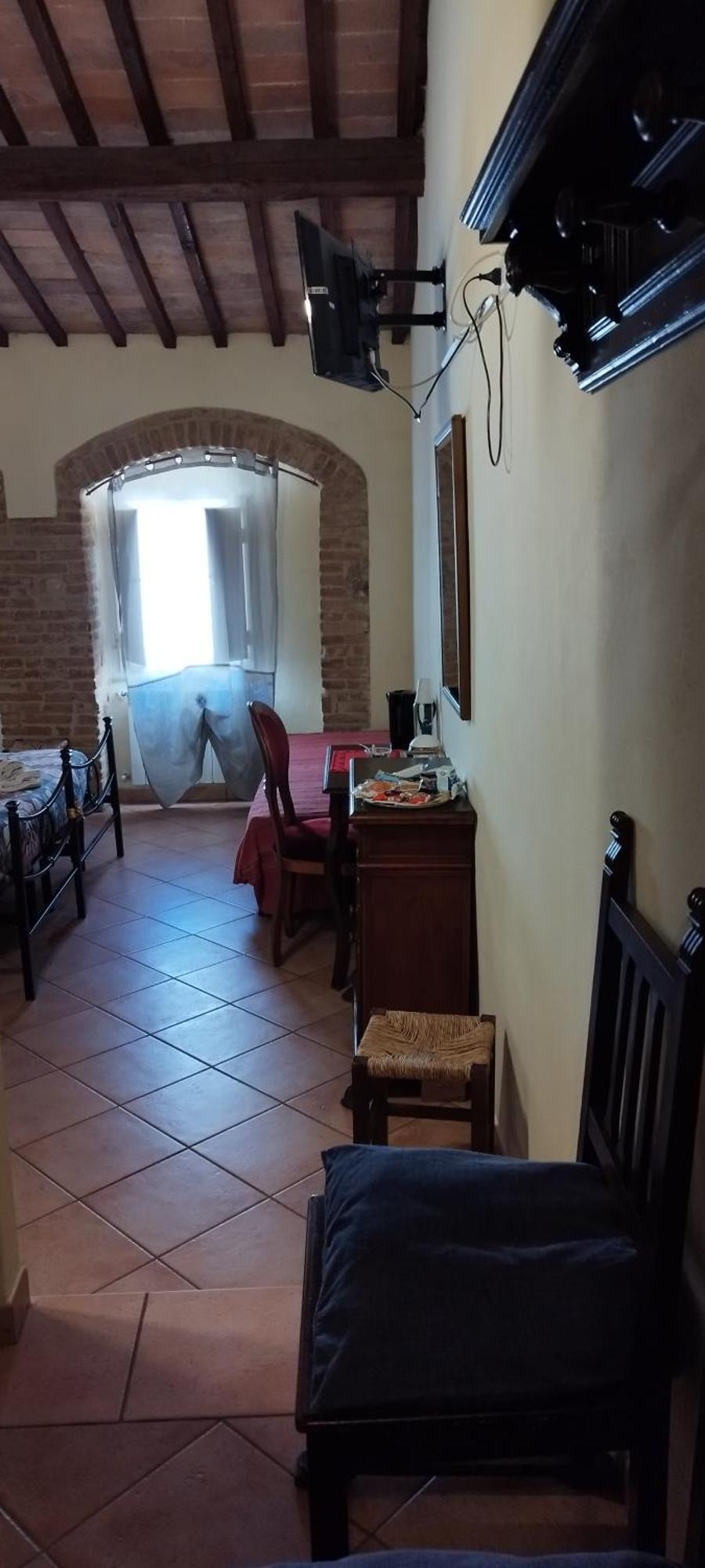 La Strega Ubriaca Bed & Breakfast กอลเลวัลเดลซา ภายนอก รูปภาพ